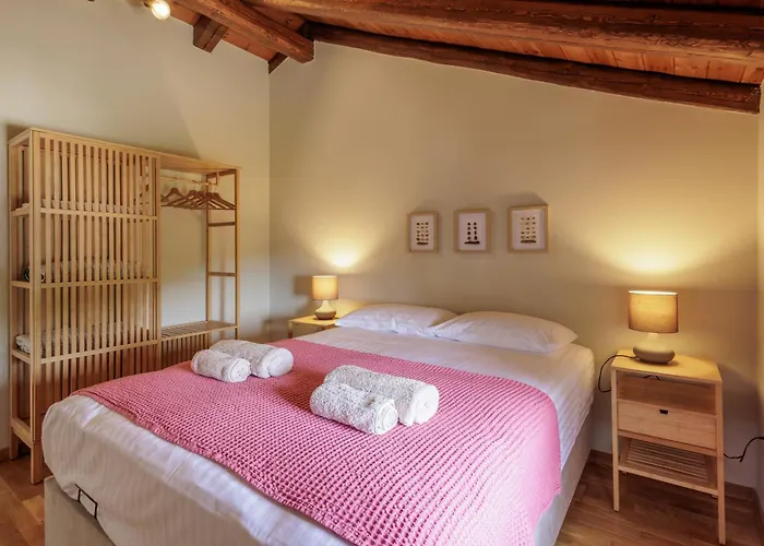 Villa Oros Strinilas